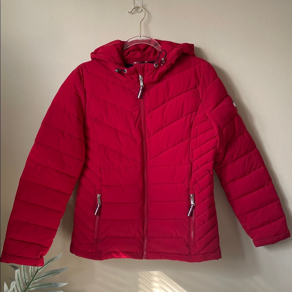 Tommy Hilfiger Women's Vibrant Red Puffer Jacket Size M